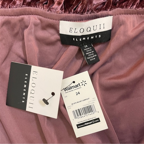 Eloquii Elements | 24 | Velvet Jumpsuit - Picture 8 of 9